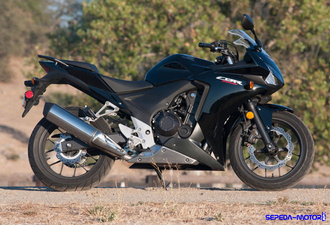 Honda CBR500R Hadir dengan Warna & Grafis Baru, Harga Rp 144,25 Juta