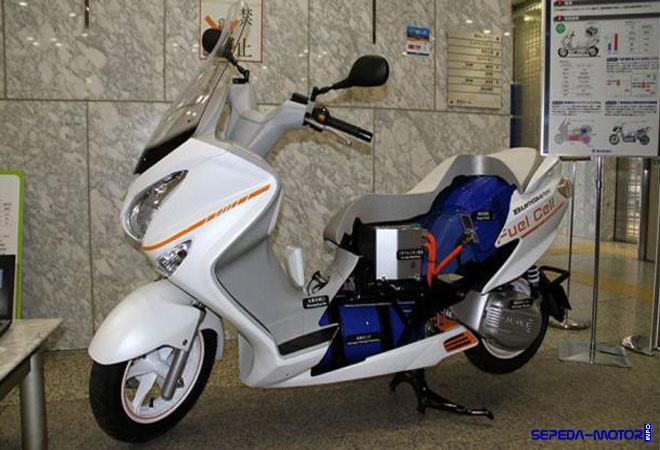 Suzuki-Uji-Burgman-dengan-Tenaga-Fuel-Cell