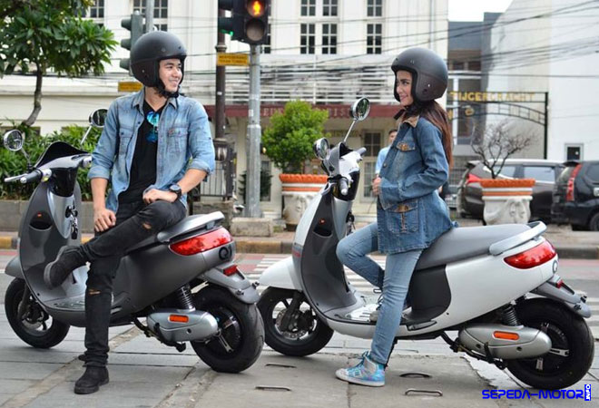 Motor Listrik Viar Q1 Hadir dengan Warna Baru, Siap Dipasarkan Desember 2017