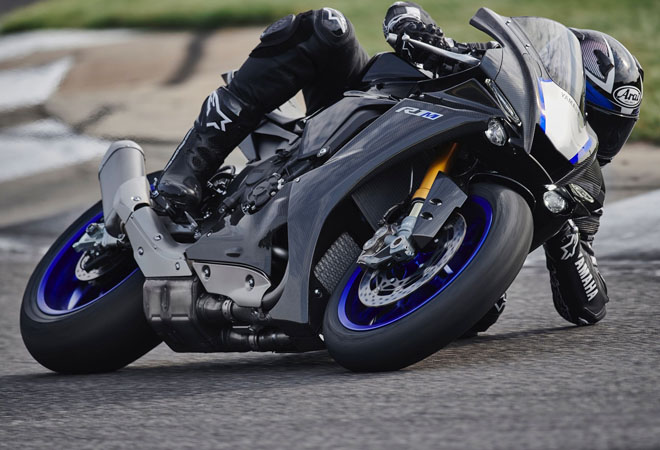 Usung Sejumlah Revisi, Yamaha R1 & Yamaha R1M Edisi 2020 Tebar Pesona