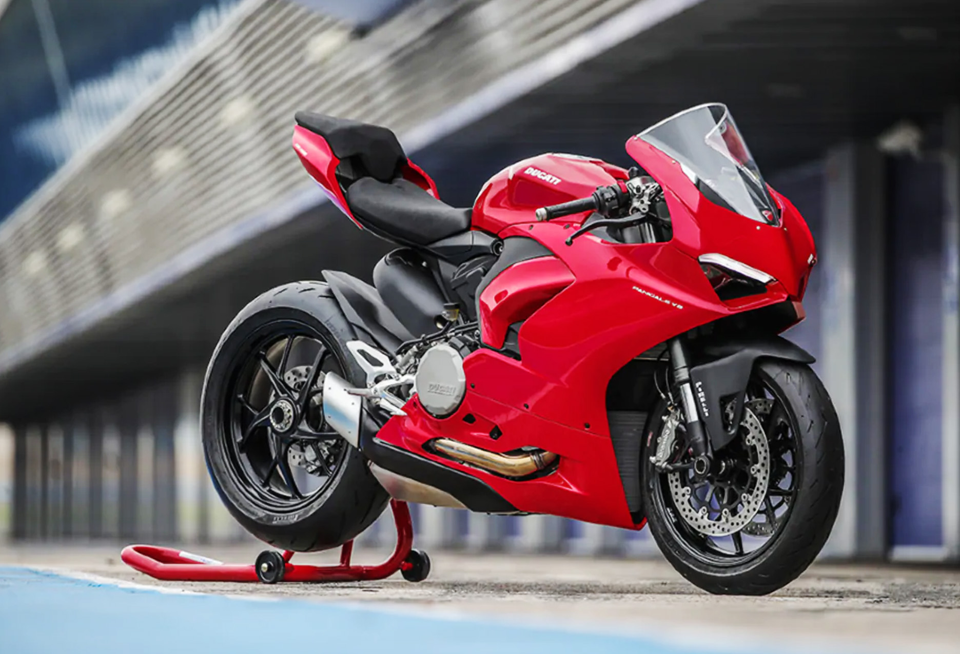 Meluncur, Ducati Panigale V2 Usung Tampilan Mirip Sang Kakak V4
