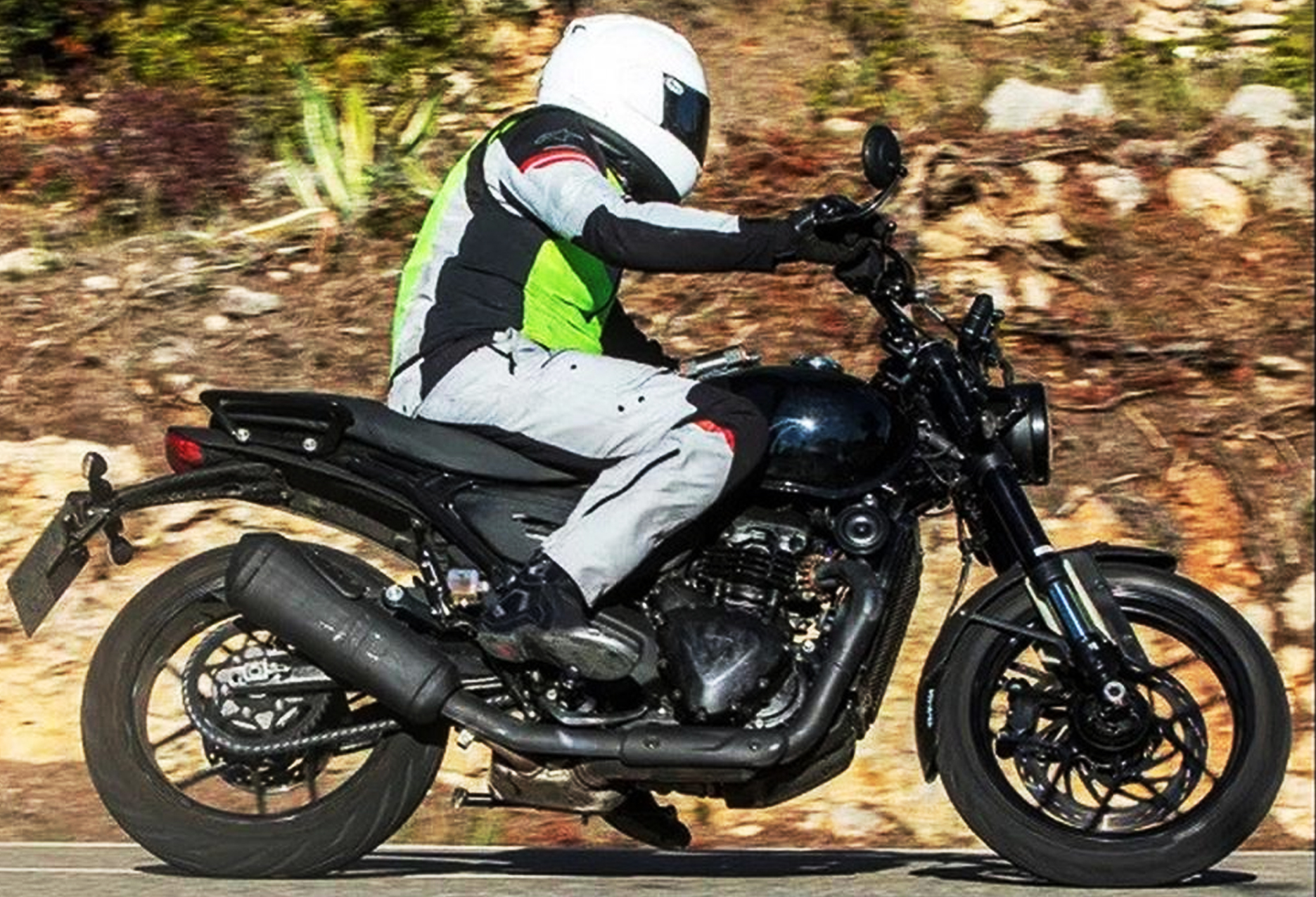 Ketahuan Lagi Uji Coba, Seperti Ini Penampakan Motor Baru Kolaborasi Triumph & Bajaj